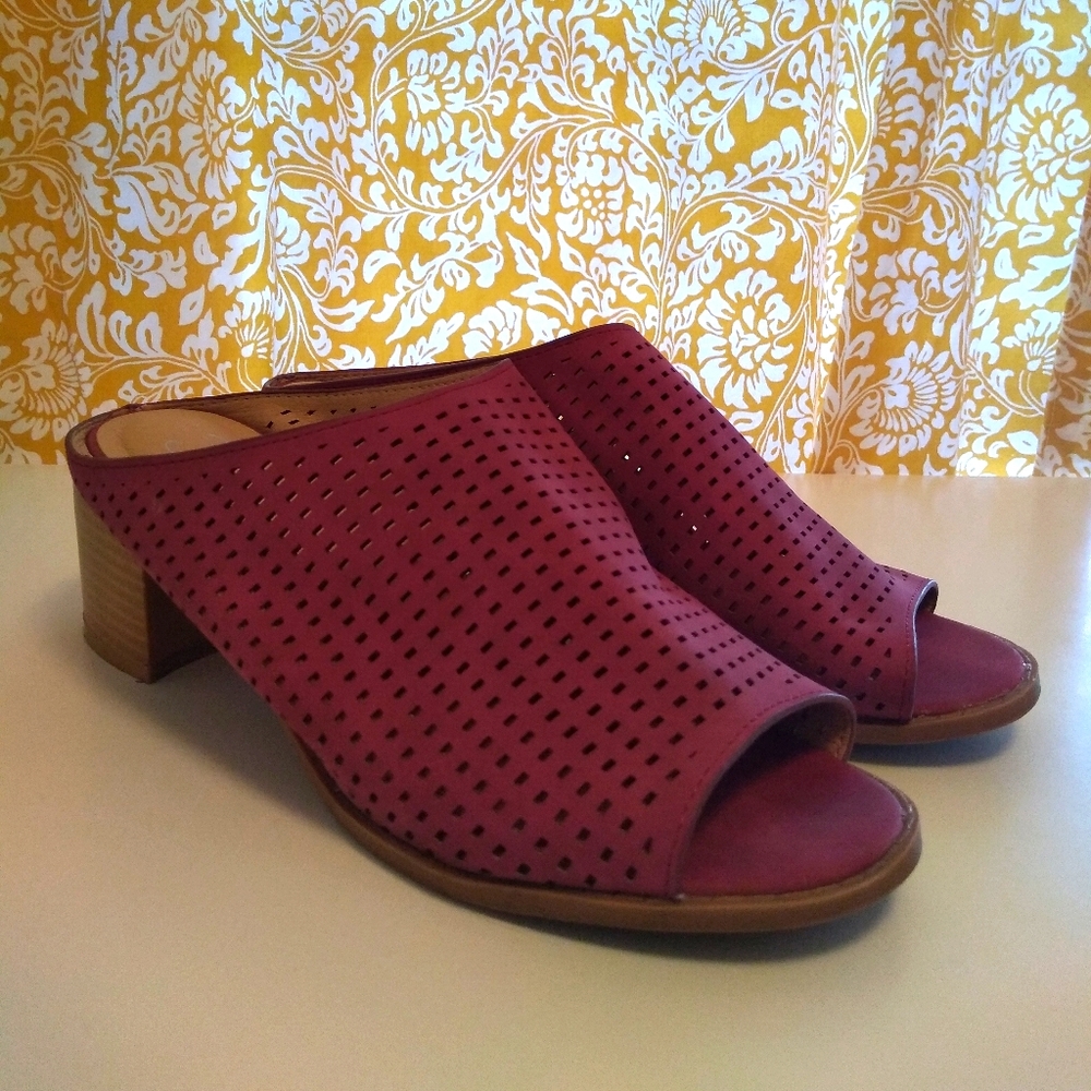 Journee Collection Ziff Sandal